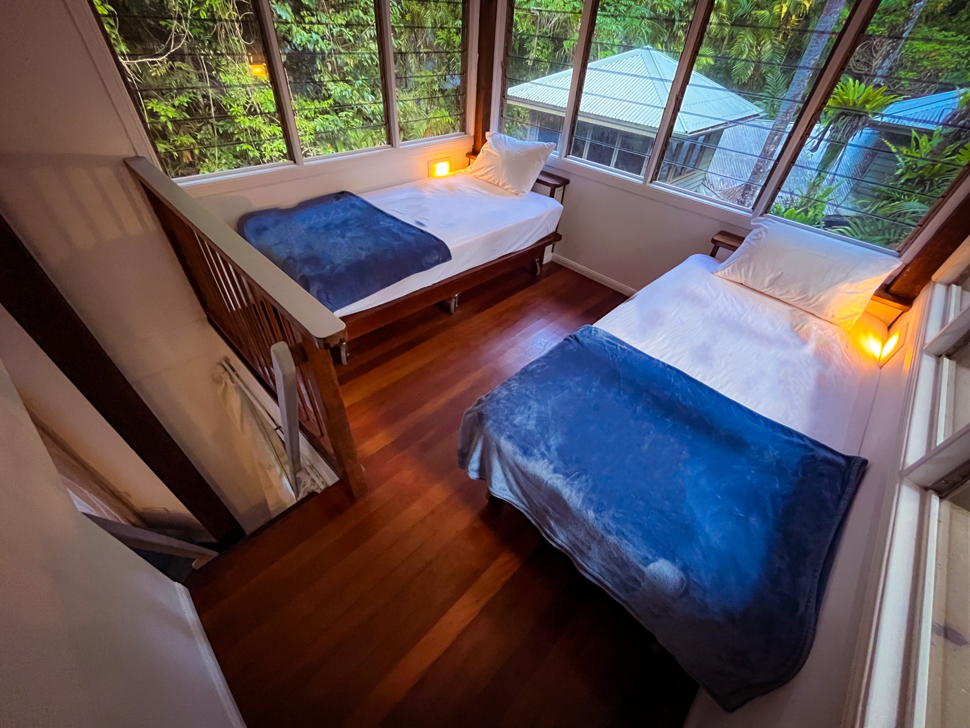 Tree House Accommodation Cape Tribulation